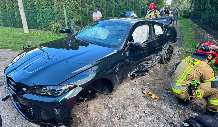 Tragiczny wypadek w Gawłowie. BMW uderzyło w betonowy przepust, nie żyje 38-letni kierowca