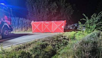 Śmiertelny wypadek w Sarnowie-Górach. Policja szuka świadków tragedii, w której zginął 49-letni motocyklista