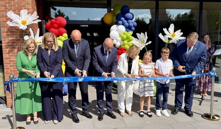 Pierwszy miejski żłobek w Markach gotowy. Samorząd już myśli o szkole dla tysiąca uczniów