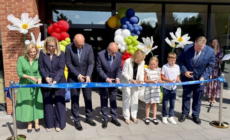 Pierwszy miejski żłobek w Markach gotowy. Samorząd już myśli o szkole dla tysiąca uczniów