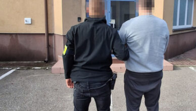 Zwrot towaru był mistyfikacją. Policjanci zatrzymali przebiegłego 29-latka