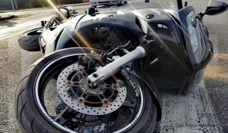 Zderzenie dwóch nastoletnich motocyklistów w gminie Kotuń. Jeden z nich trafił do szpitala