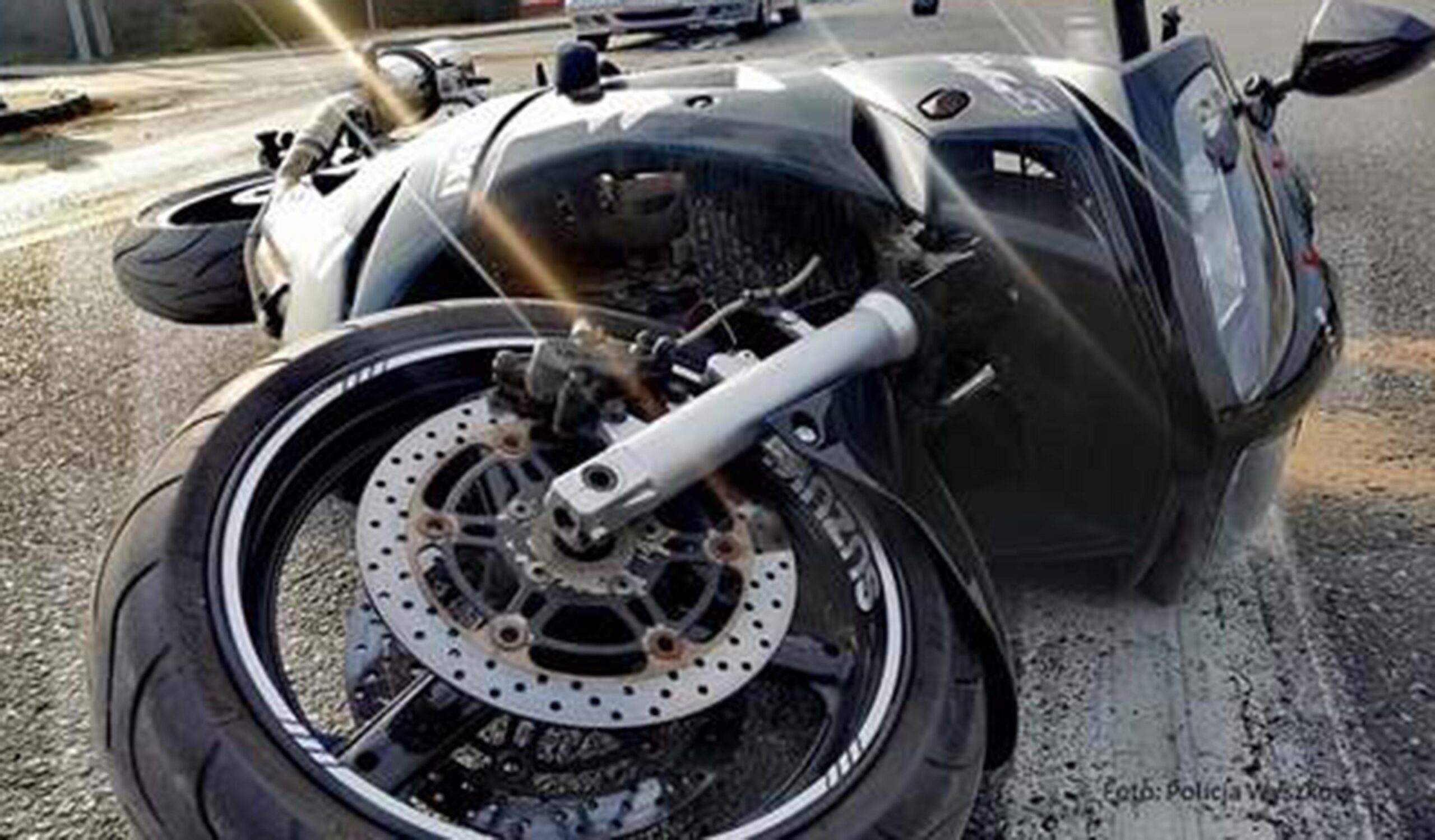 Zderzenie dwóch nastoletnich motocyklistów w gminie Kotuń. Jeden z nich trafił do szpitala