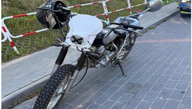 Skrajna nieodpowiedzialność ukrócona. Motocyklista z dwoma promilami, bez uprawnień, jednośladem niedopuszczonym do ruchu