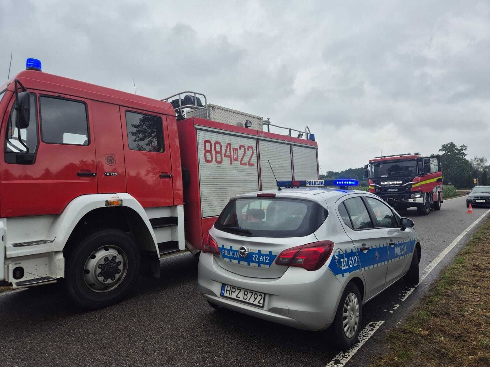 Groźny wypadek w Żabiczynie. Zderzyły się trzy pojazdy, jedna osoba trafiła do szpitala