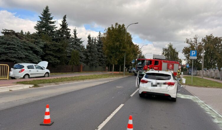 Nie ustąpił pierwszeństwa? Opel rozbity z boku, Hyundai z uszkodzonym przodem. Dwie osoby poszkodowane