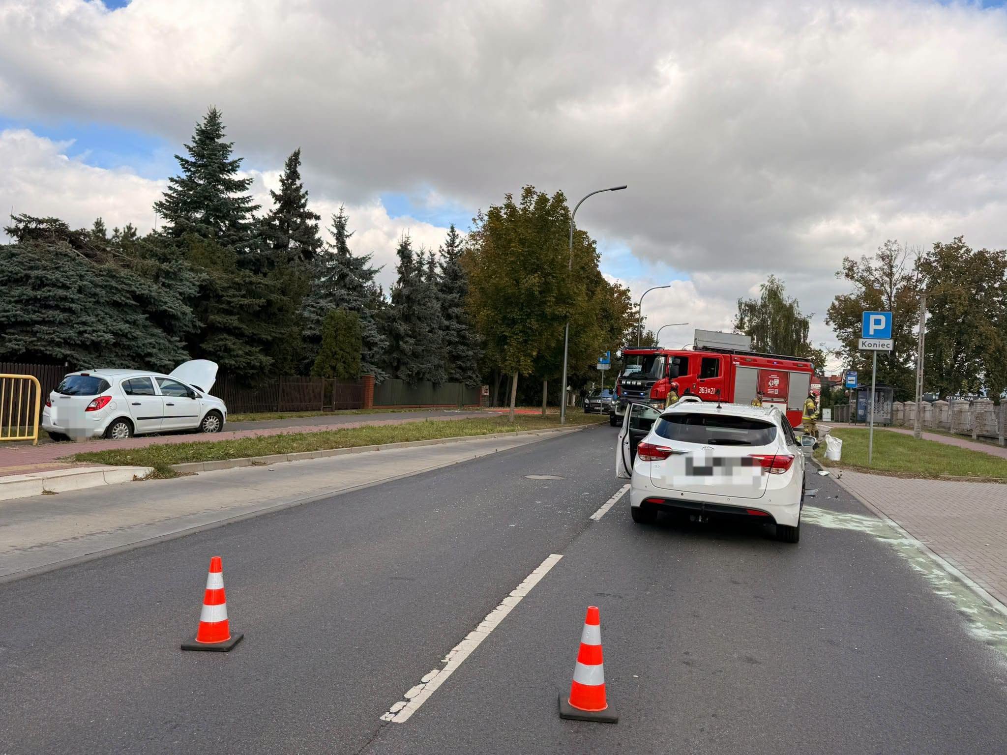 Nie ustąpił pierwszeństwa? Opel rozbity z boku, Hyundai z uszkodzonym przodem. Dwie osoby poszkodowane