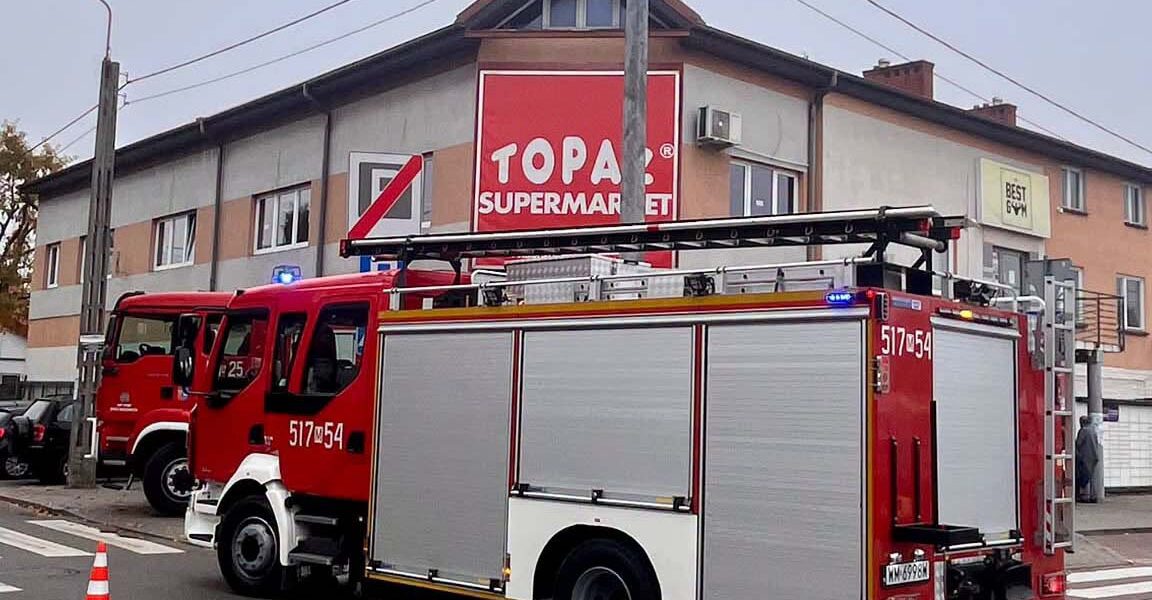 Alarm przy ul. Targowej w Mińsku Mazowieckim. Strażacy interweniowali po pożarze w sklepie