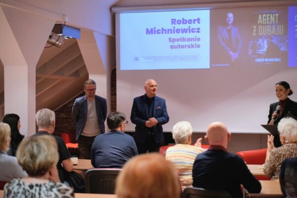 Robert Michniewicz gościem wołomińskiej biblioteki